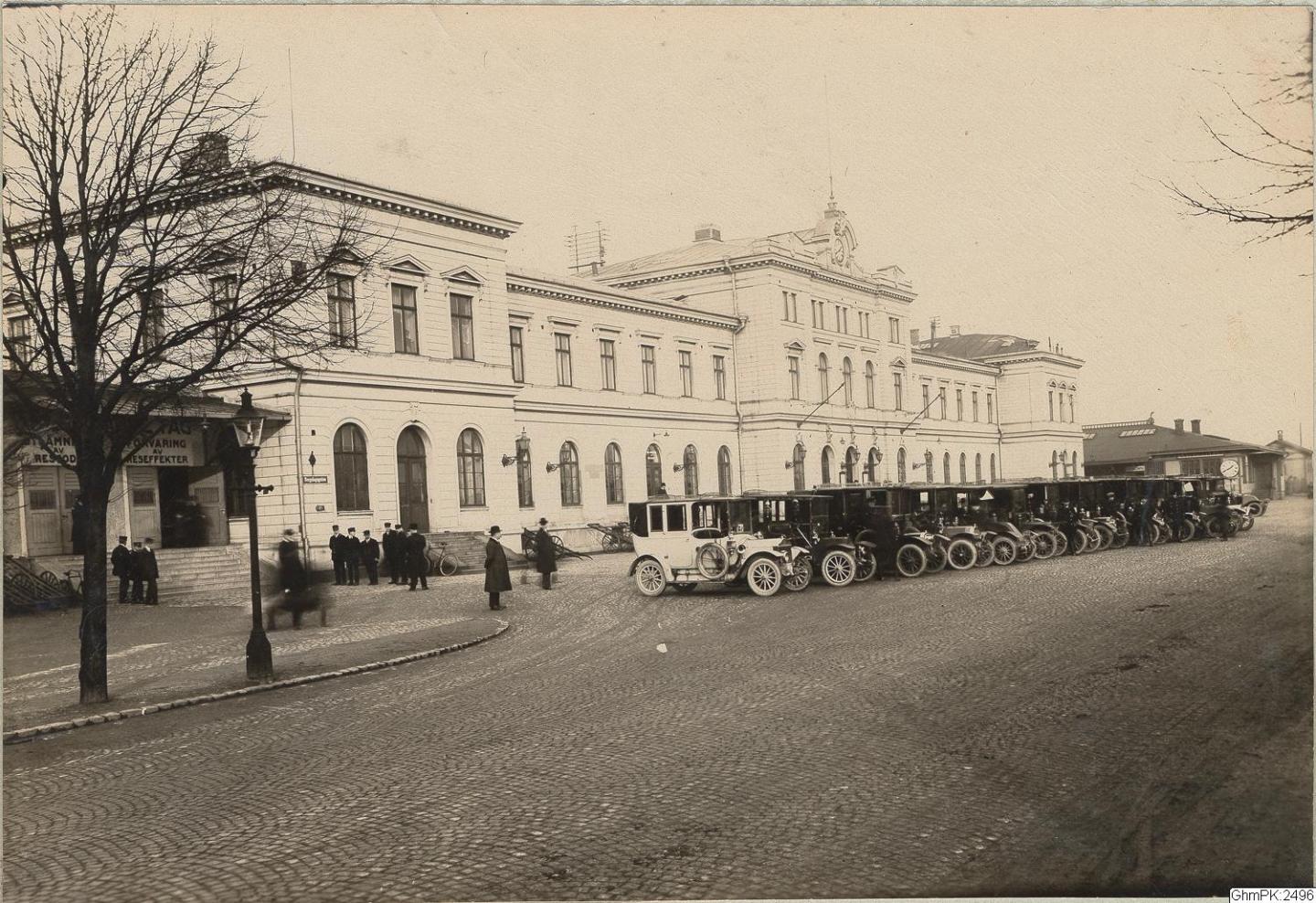tta-droskbilar-i-trafik-i-stockholm-70-g-teborgs-historia